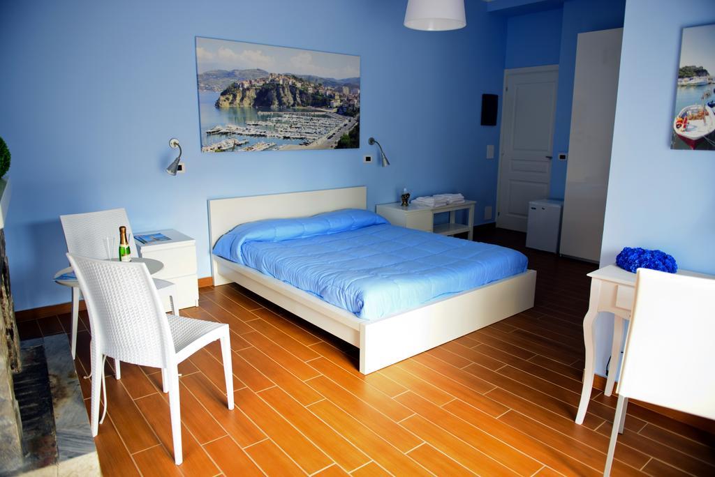 I Delfini Acomodação com café da manhã Agropoli Exterior foto